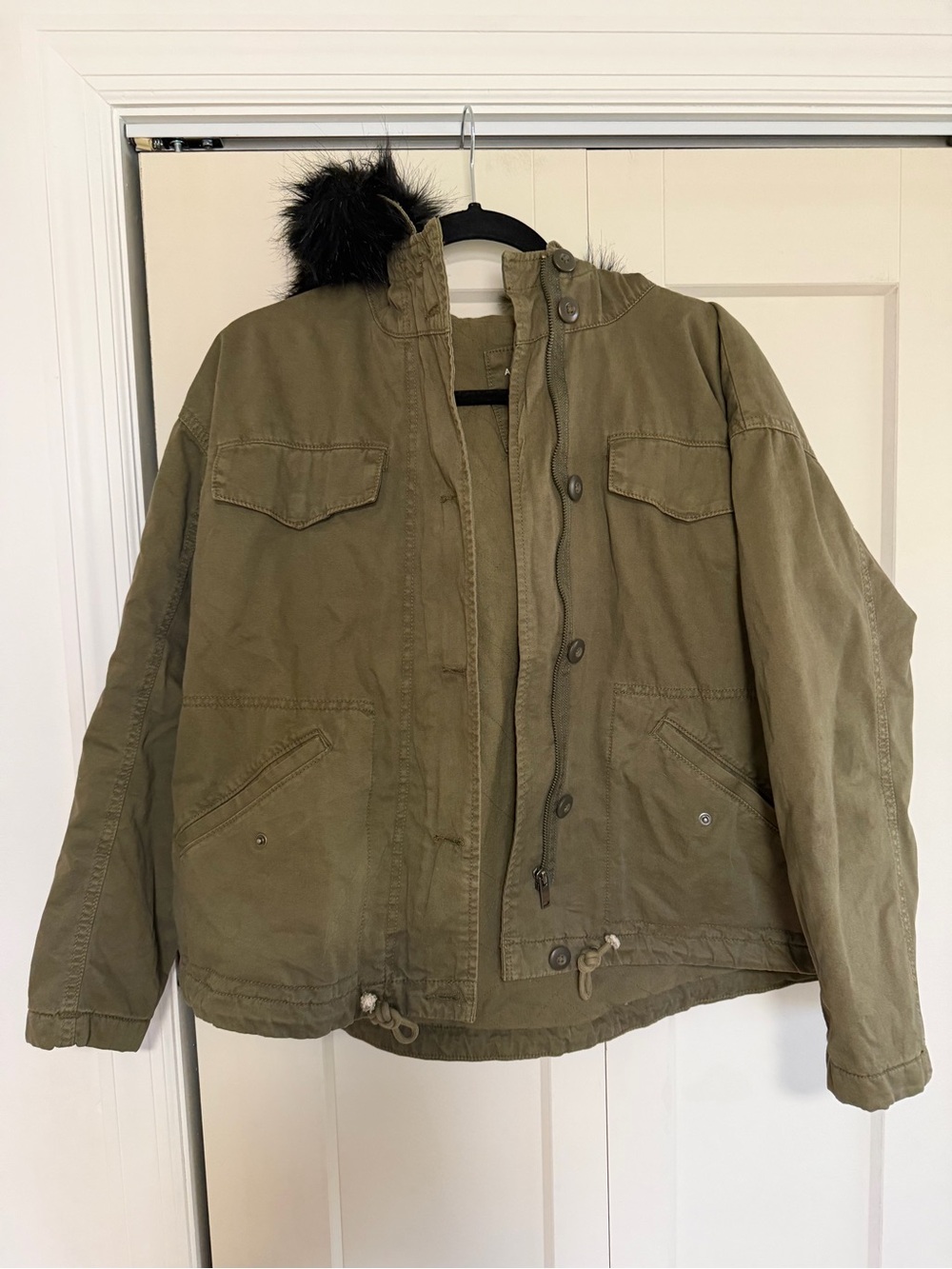 Women’s American eagle  Olive Green Hooded Winter Jacket with Faux Fur Trim
